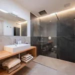 Alleinstehende Mit Pool Und Traumaussicht By Interhome Nyaraló *