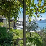 Alleinstehende Mit Pool Und Traumaussicht By Interhome Nyaraló *