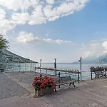 Alleinstehende Mit Pool Und Traumaussicht By Interhome Nyaraló *