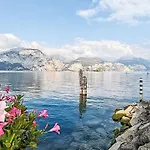 Alleinstehende Mit Pool Und Traumaussicht By Interhome *