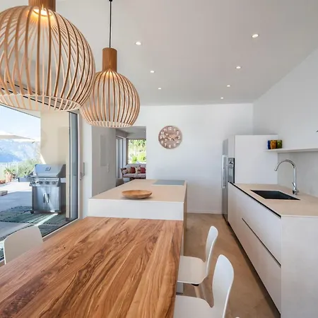 Alleinstehende Mit Pool Und Traumaussicht By Interhome *